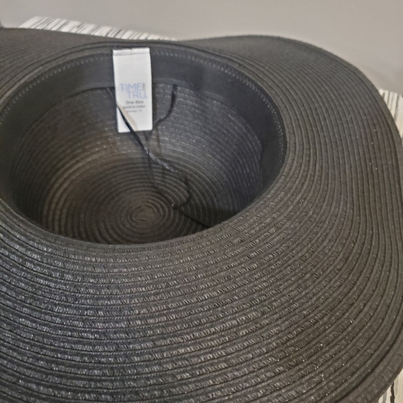 Women's Straw Black and Tan Hats Set of 2 - Picture 5 of 10